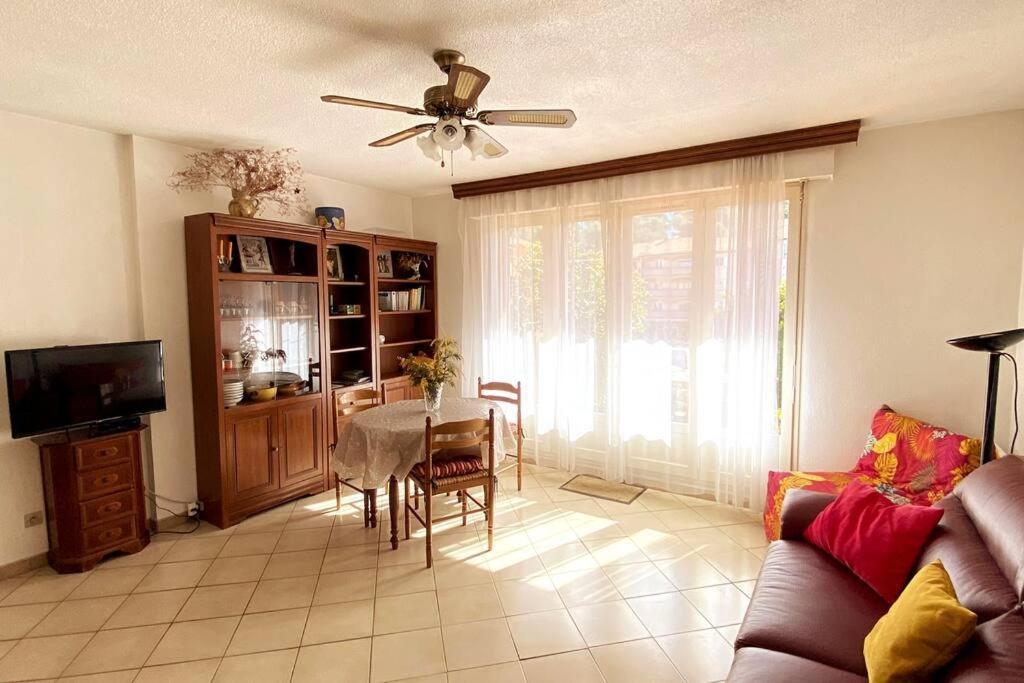 Charmant Studio Costebelle Proche Gare, Terrasse Et Parking Gratuit Apartment อิแยร์ ภายนอก รูปภาพ