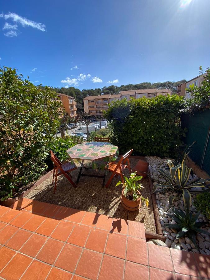 Charmant Studio Costebelle Proche Gare, Terrasse Et Parking Gratuit Apartment อิแยร์ ภายนอก รูปภาพ
