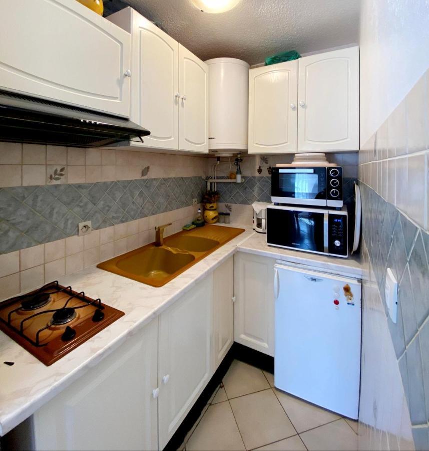 Charmant Studio Costebelle Proche Gare, Terrasse Et Parking Gratuit Apartment อิแยร์ ภายนอก รูปภาพ