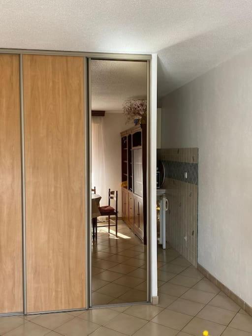 Charmant Studio Costebelle Proche Gare, Terrasse Et Parking Gratuit Apartment อิแยร์ ภายนอก รูปภาพ